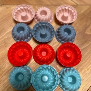 12 Colorful Silicone Bundt Cake Molds